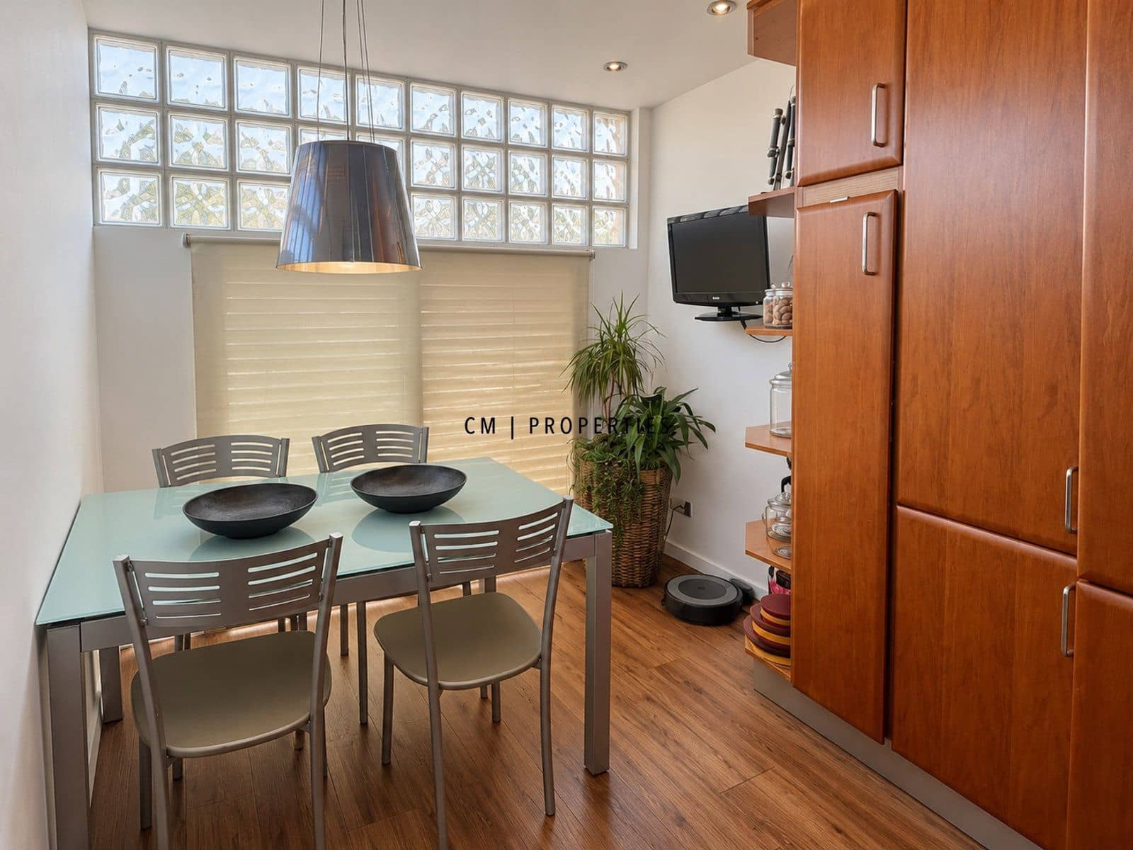 5 bedroom Townhouse for rent in Campolivar with pool garage - € 2,500 (Ref: 10162497)