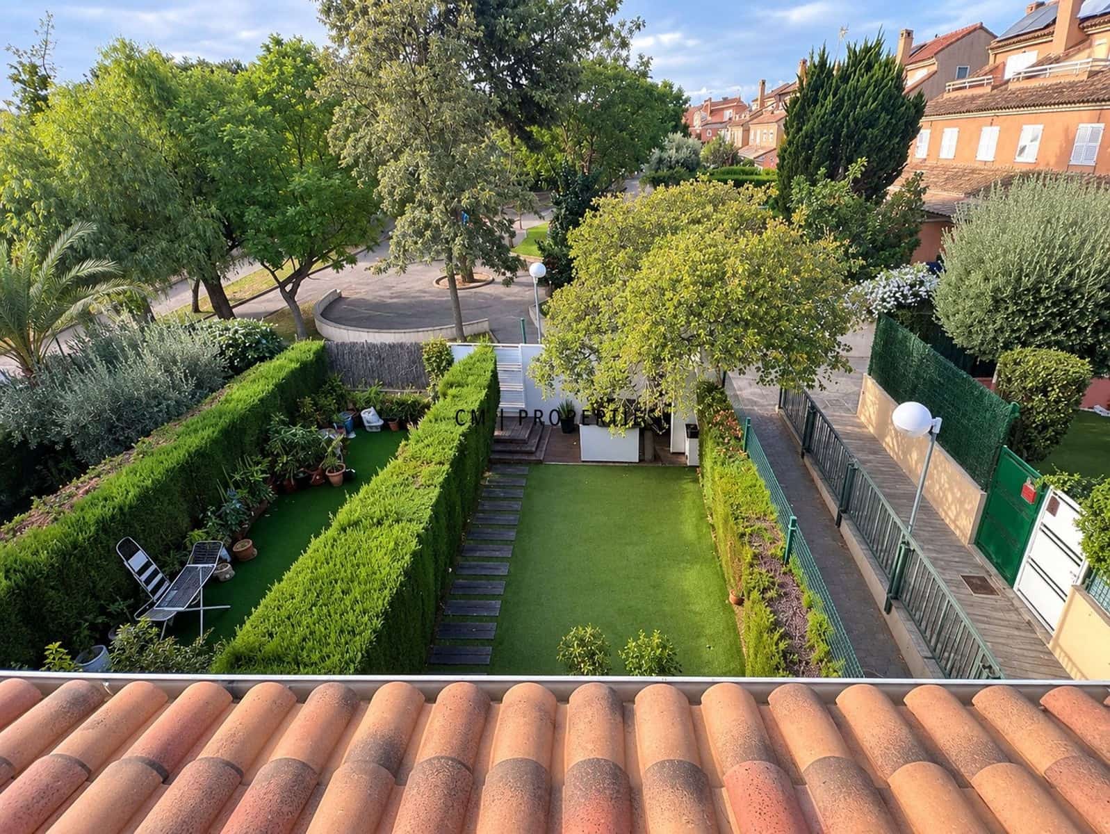 5 bedroom Townhouse for rent in Campolivar with pool garage - € 2,500 (Ref: 10162497)