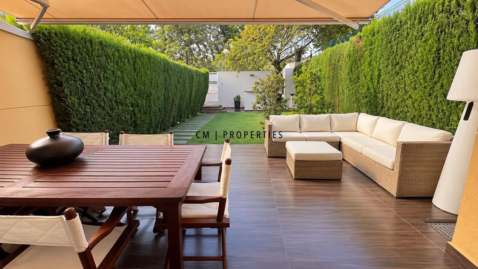 5 bedroom Townhouse for rent in Campolivar with pool garage - € 2,500 (Ref: 10162497)