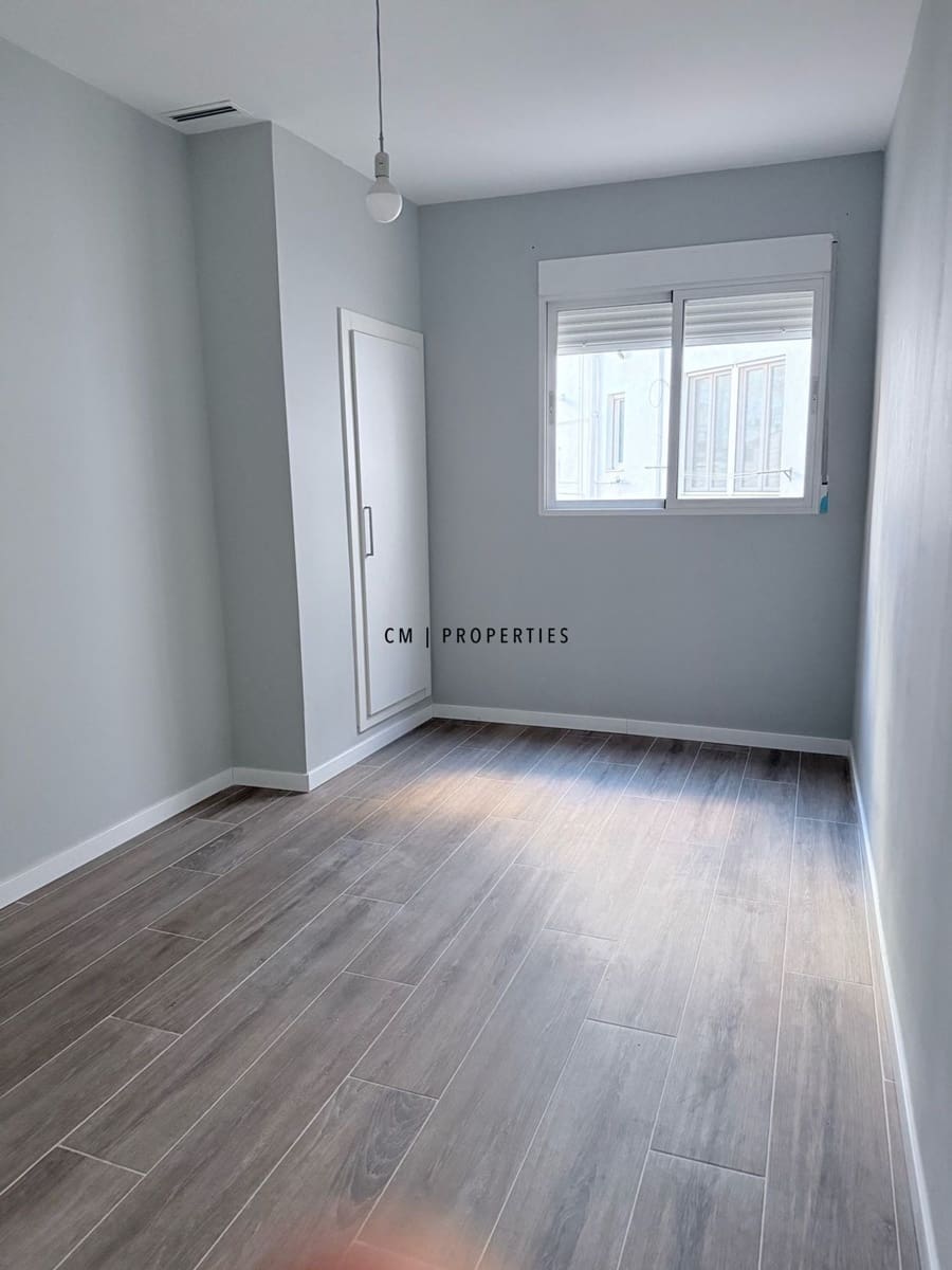 3 soveværelse Lejlighed til leje i Valencia by - € 2.200 (Ref: 10163226)