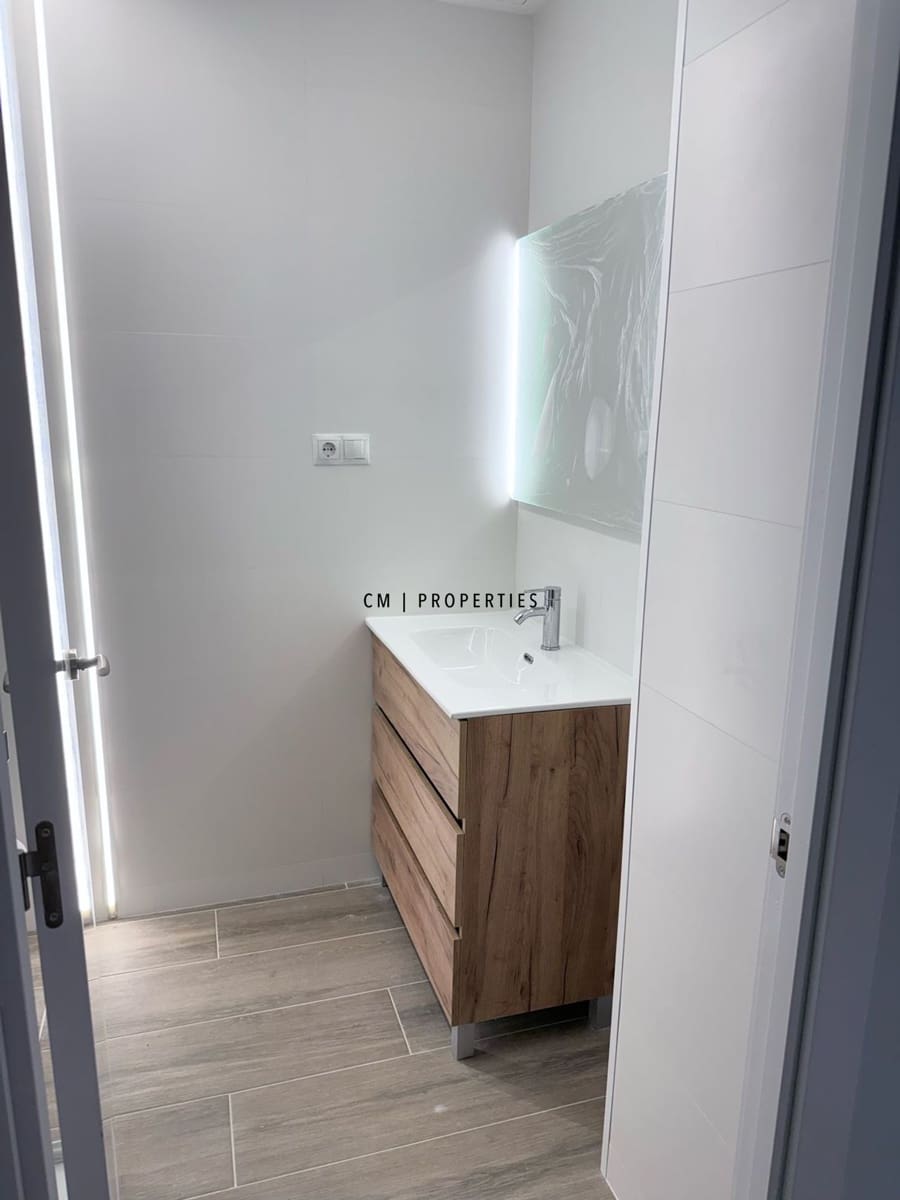 3 soveværelse Lejlighed til leje i Valencia by - € 2.200 (Ref: 10163226)