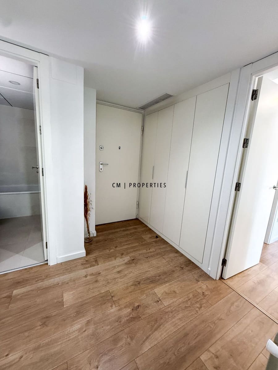 2 soverom Leilighet til leie i Valencia by med svømmebasseng garasje - € 1 950 (Ref: 10165678)