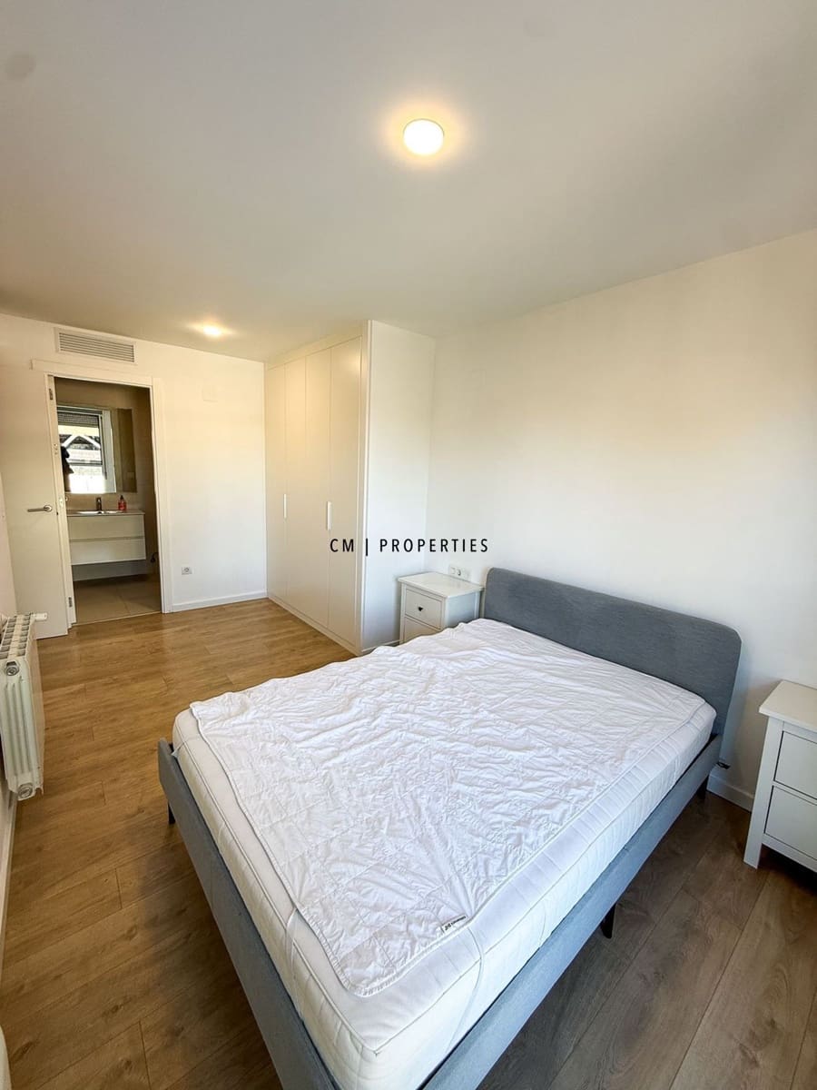2 soverom Leilighet til leie i Valencia by med svømmebasseng garasje - € 1 950 (Ref: 10165678)