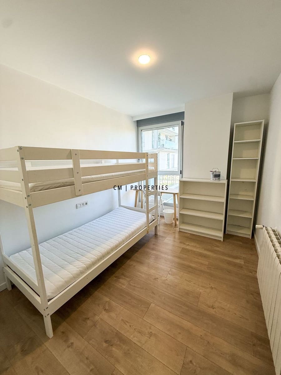 2 soverom Leilighet til leie i Valencia by med svømmebasseng garasje - € 1 950 (Ref: 10165678)