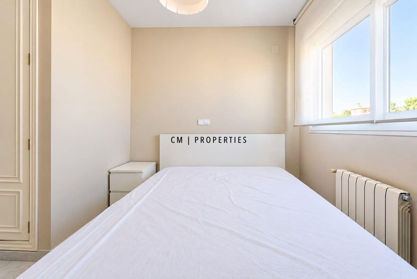 2 bedroom Flat for rent in Valencia city with garage - € 2,400 (Ref: 10165823)