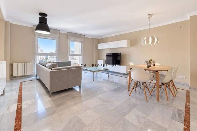 Appartement de 2 chambres à louer à L'Eixample, Valence ville avec garage - 2 400 € (Ref: 10165823)