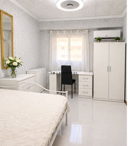 5 bedroom Flat for sale in Valencia city - € 230,000 (Ref: 10172280)