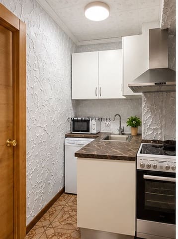 5 bedroom Flat for sale in Valencia city - € 230,000 (Ref: 10172280)