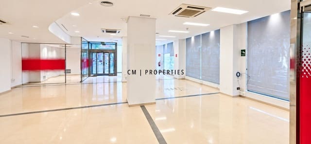 Comercial para arrendar em Algiros, Valência cidade - 2 400 € (Ref: 10174776)