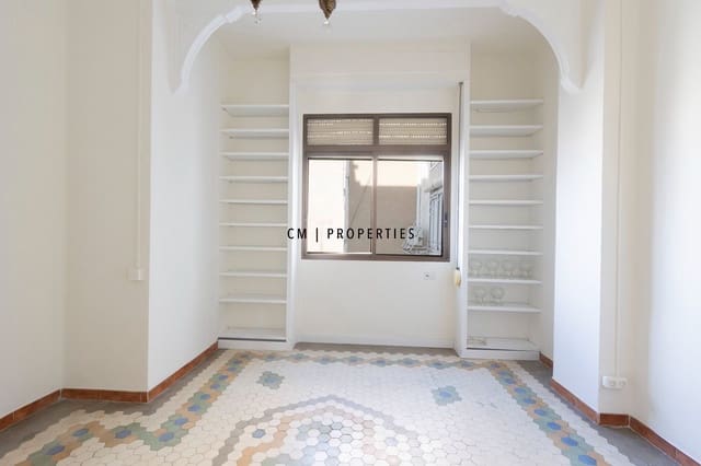 3 quarto Apartamento para arrendar em L'Eixample, Valência cidade - 1 900 € (Ref: 10175627)