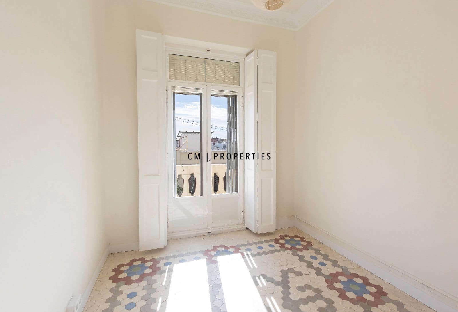 3 quarto Apartamento para arrendar em Valencia cidade - 1 900 € (Ref: 10175627)