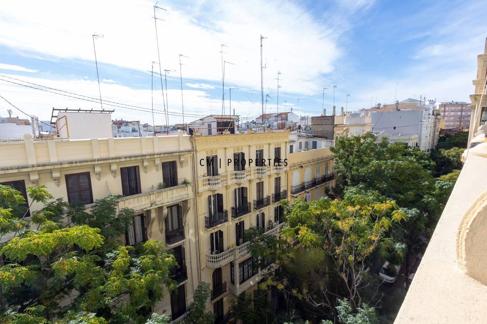 3 quarto Apartamento para arrendar em Valencia cidade - 1 900 € (Ref: 10175627)