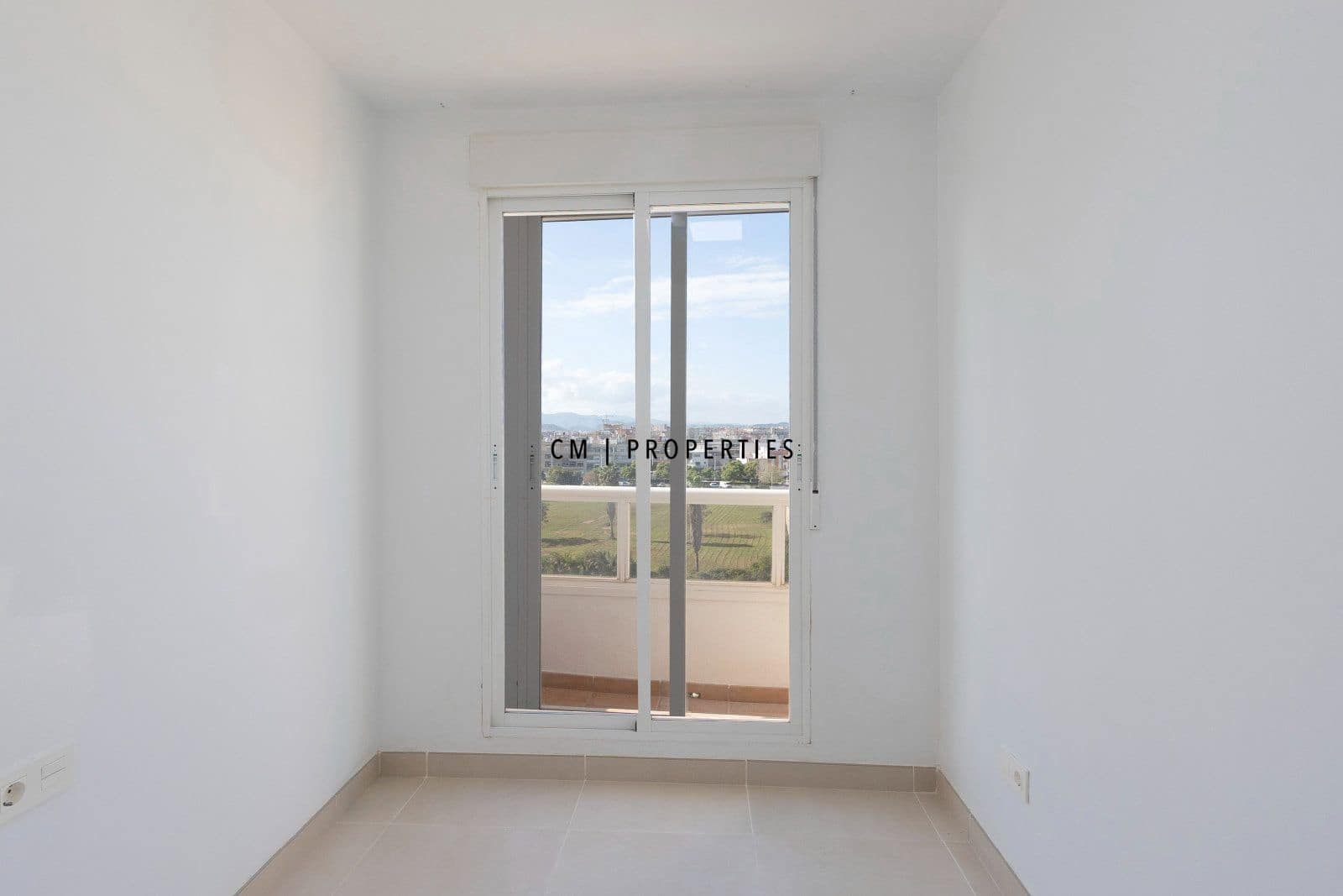 3 slaapkamer Penthouse te huur in Sagunto / Sagunt - € 1.400 (Ref: 10183257)
