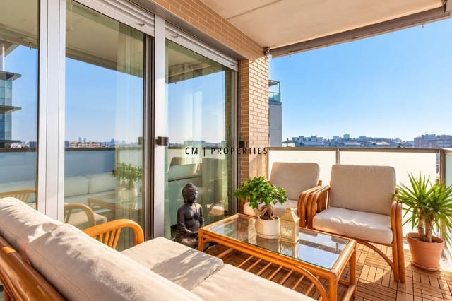 Piso de 3 habitaciones en Rascanya, València ciudad en venta con piscina garaje - 625.000 € (Ref: 10183654)