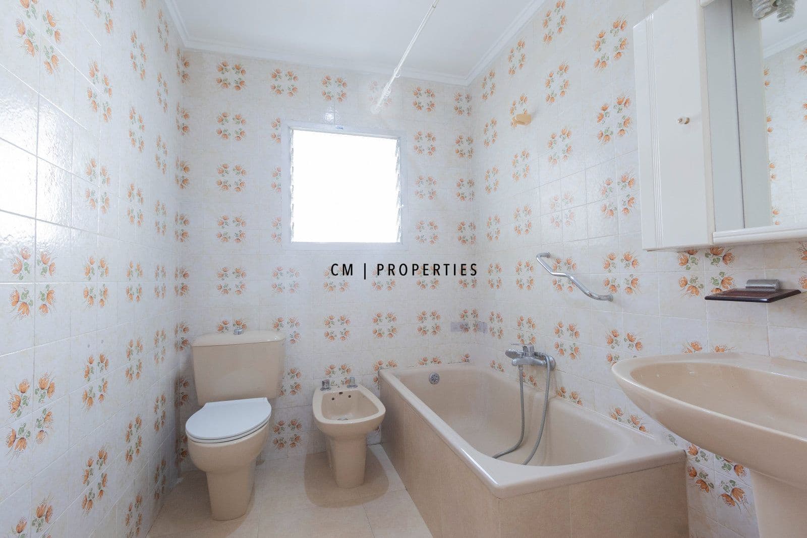 4 Zimmer Wohnung zu vermieten in Xirivella - 1.300 € (Ref: 10184047)