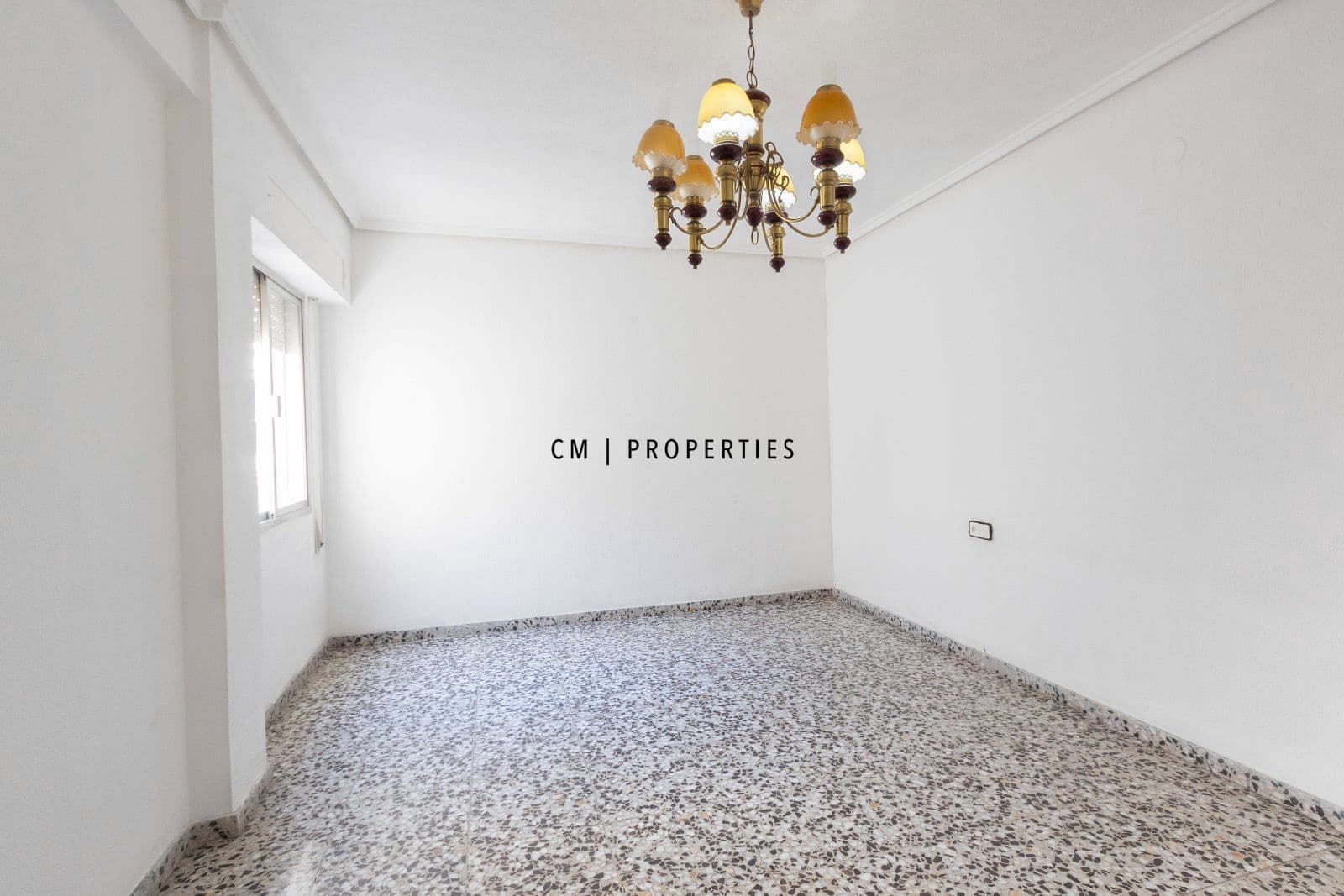 4 Zimmer Wohnung zu vermieten in Xirivella - 1.300 € (Ref: 10184047)