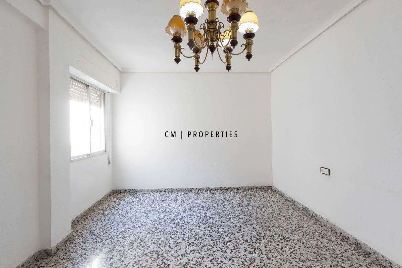 4 Zimmer Wohnung zu vermieten in Xirivella - 1.300 € (Ref: 10184047)
