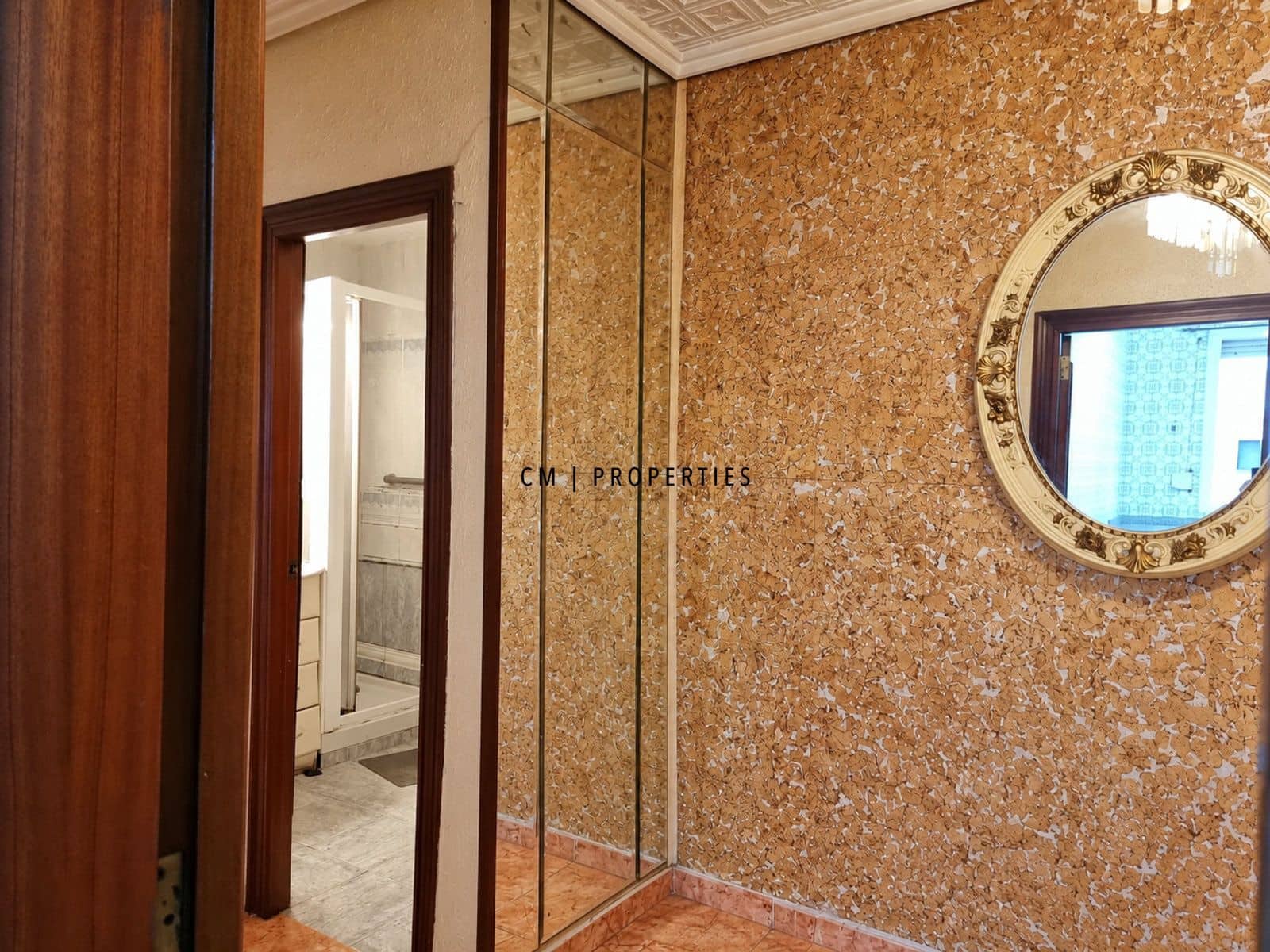 Piso de 3 habitaciones en València ciudad en venta - 249.000 € (Ref: 10185293)
