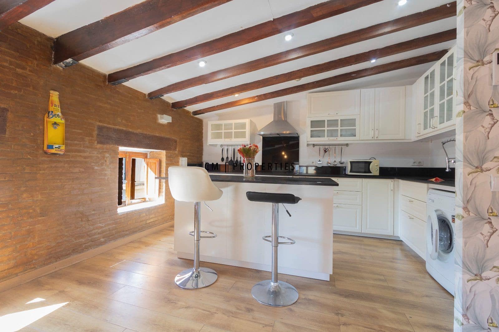 2 bedroom Penthouse for rent in Valencia city - € 1,600 (Ref: 8332993)