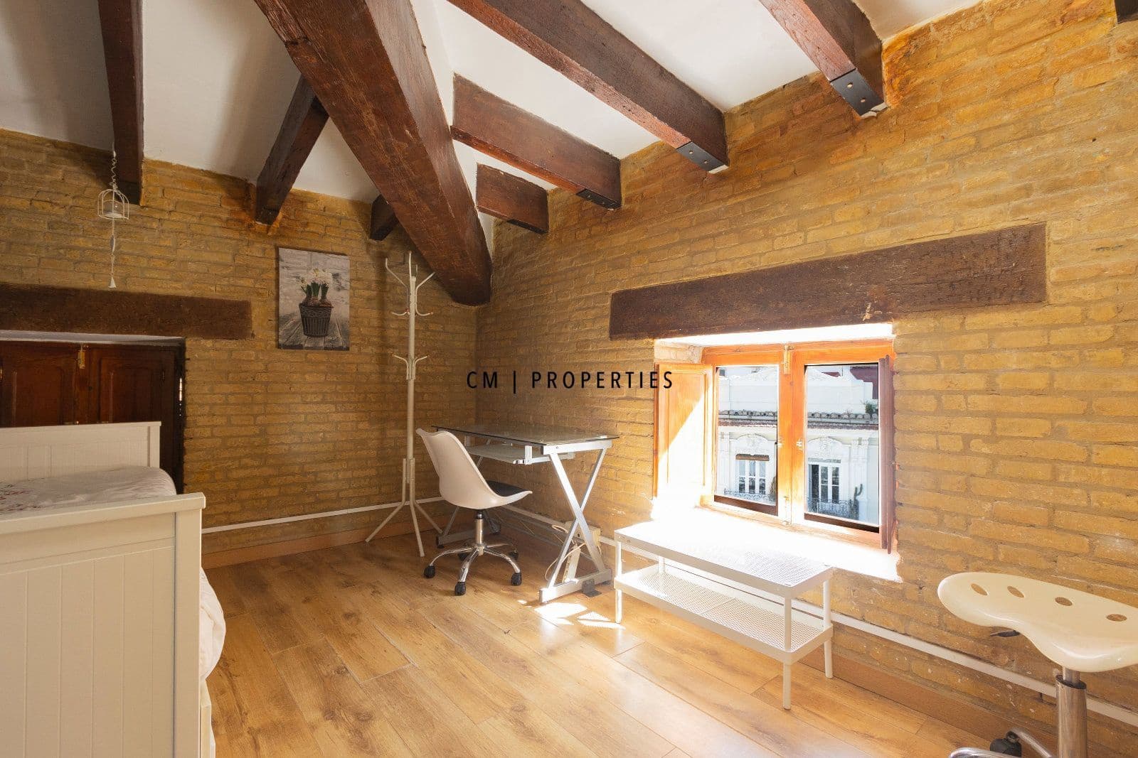 2 bedroom Penthouse for rent in Valencia city - € 1,600 (Ref: 8332993)