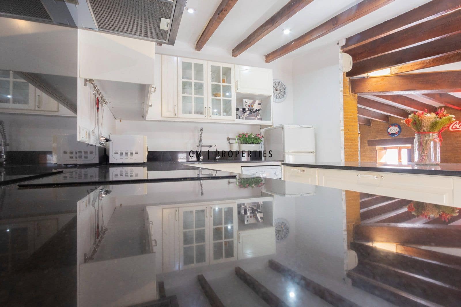 2 bedroom Penthouse for rent in Valencia city - € 1,600 (Ref: 8332993)