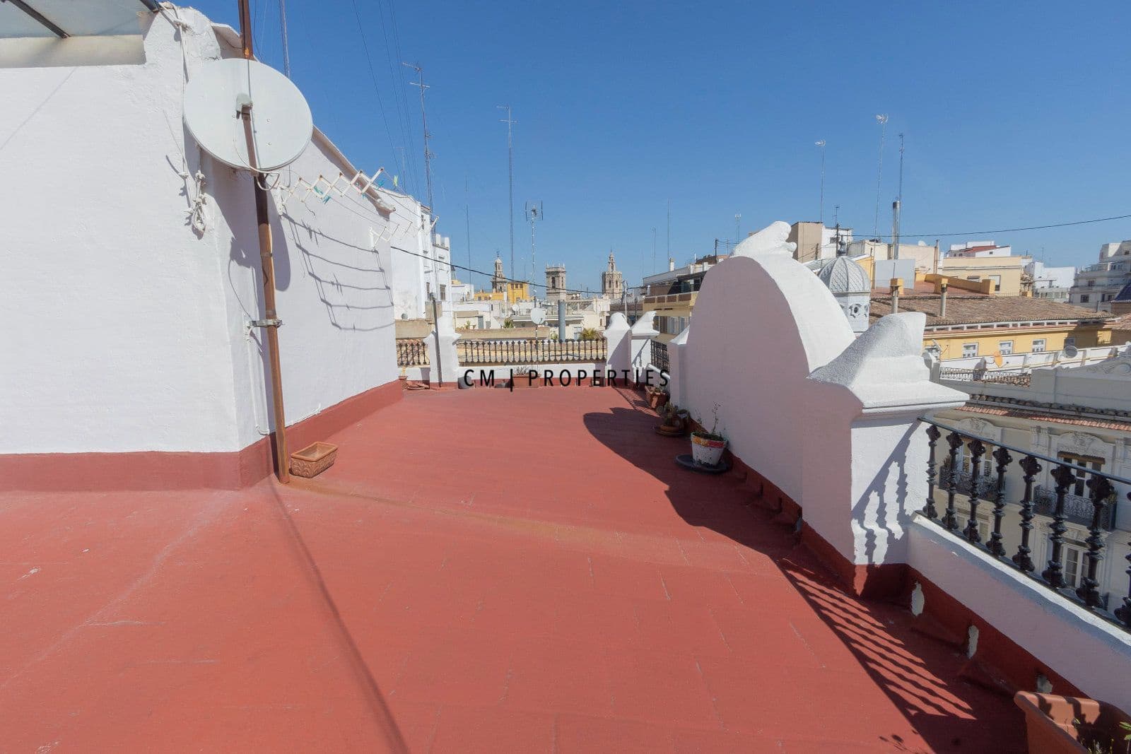 2 bedroom Penthouse for rent in Valencia city - € 1,600 (Ref: 8332993)