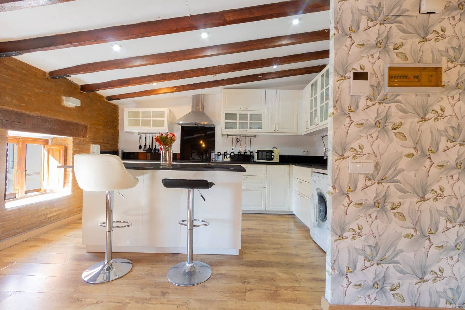 2 bedroom Penthouse for rent in Valencia city - € 1,600 (Ref: 8332993)