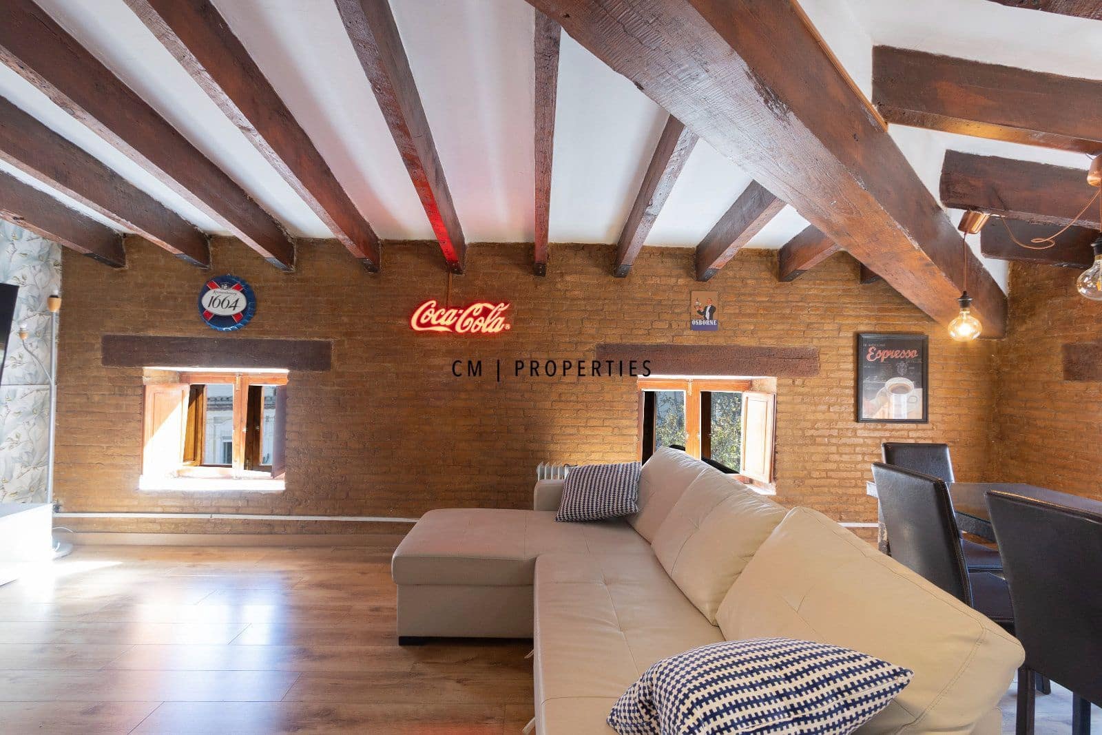 2 bedroom Penthouse for rent in Valencia city - € 1,600 (Ref: 8332993)