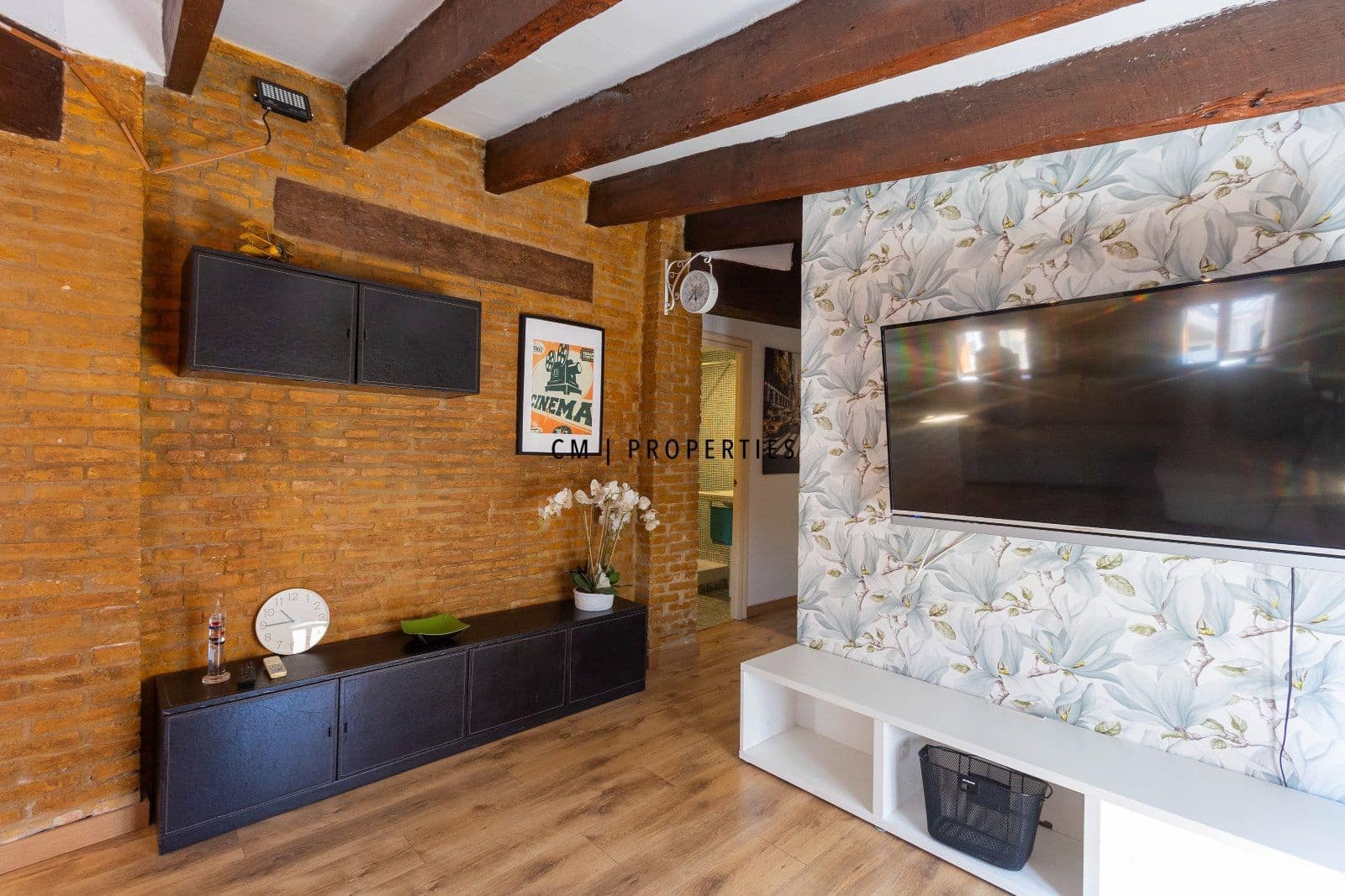2 bedroom Penthouse for rent in Valencia city - € 1,600 (Ref: 8332993)