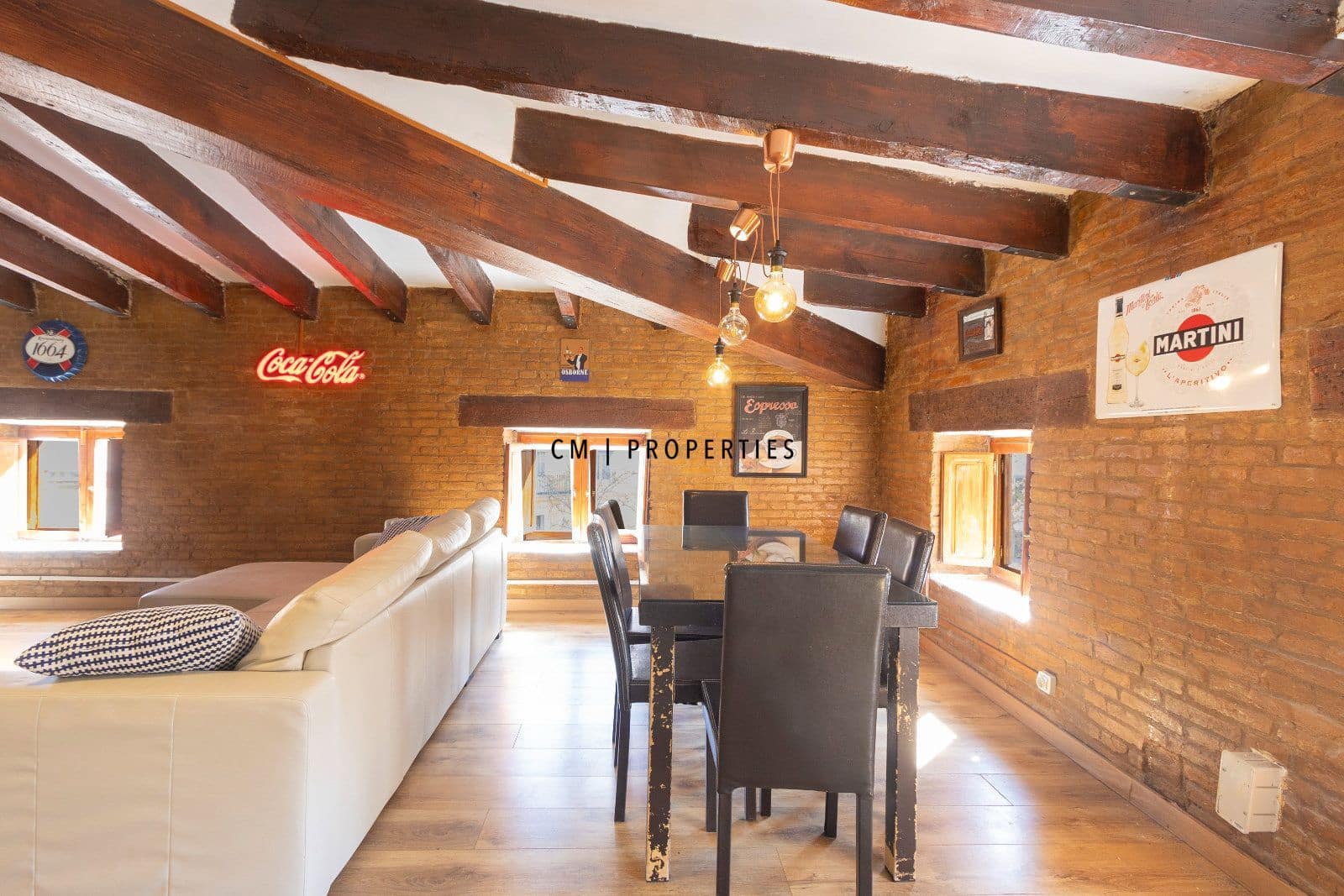 2 bedroom Penthouse for rent in Valencia city - € 1,600 (Ref: 8332993)