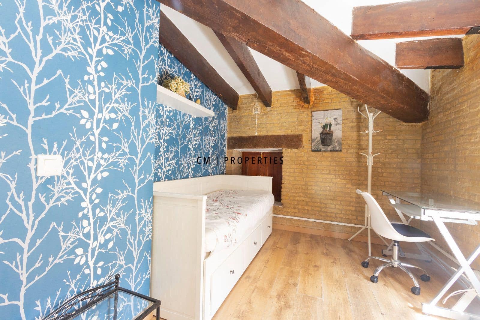 2 bedroom Penthouse for rent in Valencia city - € 1,600 (Ref: 8332993)