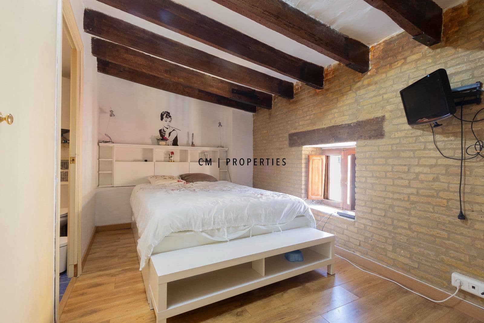 2 bedroom Penthouse for rent in Valencia city - € 1,600 (Ref: 8332993)