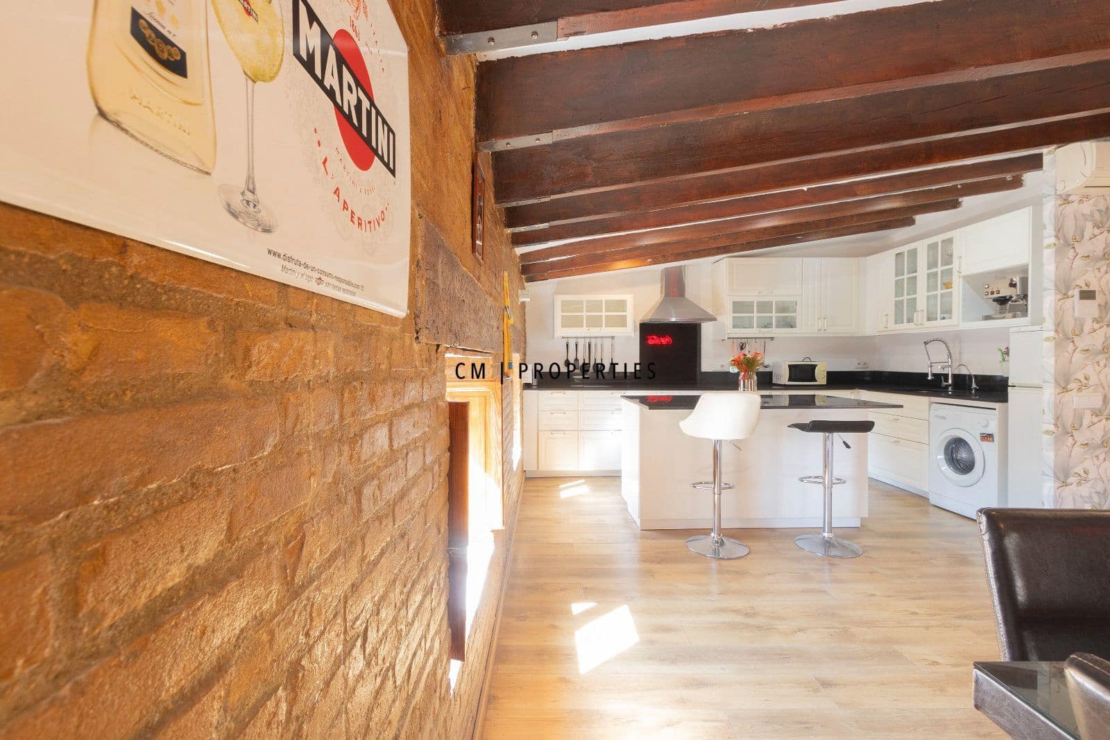 2 bedroom Penthouse for rent in Valencia city - € 1,600 (Ref: 8332993)