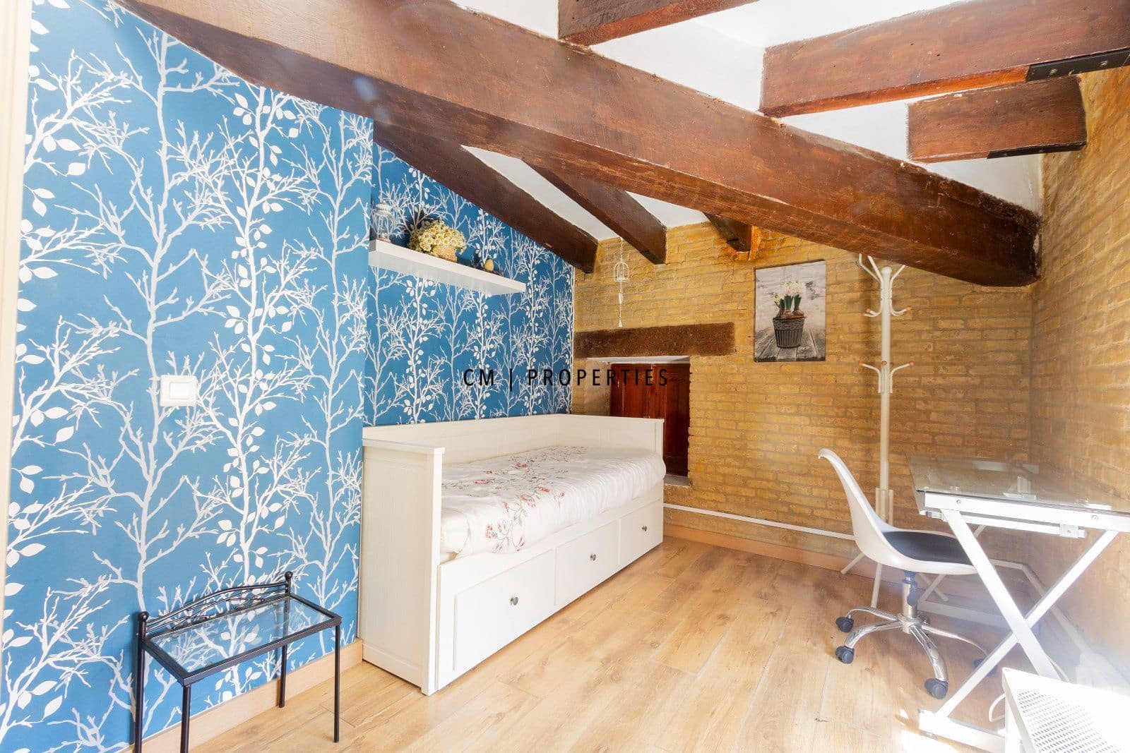 2 bedroom Penthouse for rent in Valencia city - € 1,600 (Ref: 8332993)