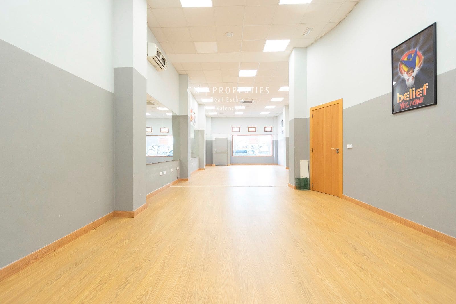 Kommersiell til salgs i Valencia by - € 560 000 (Ref: 8333012)