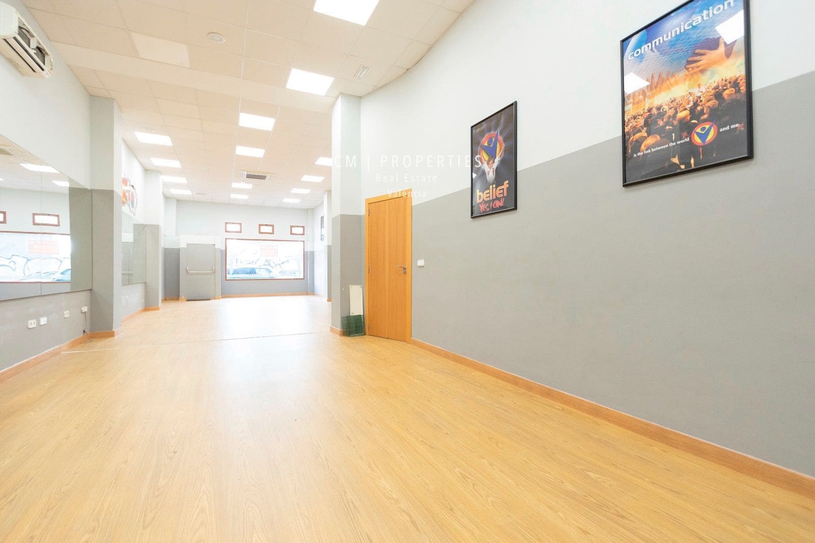 Kommersiell til salgs i Valencia by - € 560 000 (Ref: 8333012)