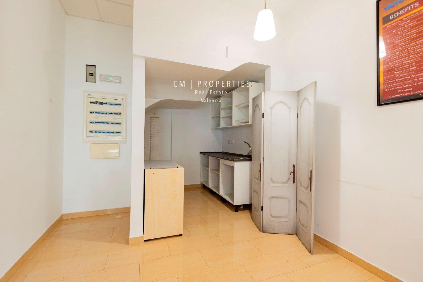 Kommersiell til salgs i Valencia by - € 560 000 (Ref: 8333012)