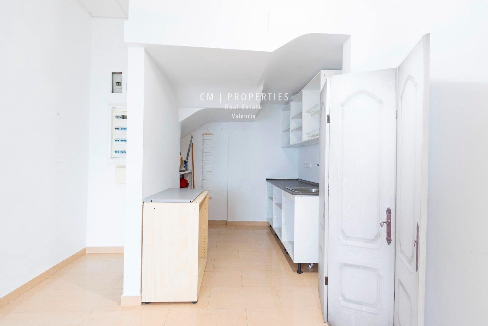 Kommersiell til salgs i Valencia by - € 560 000 (Ref: 8333012)