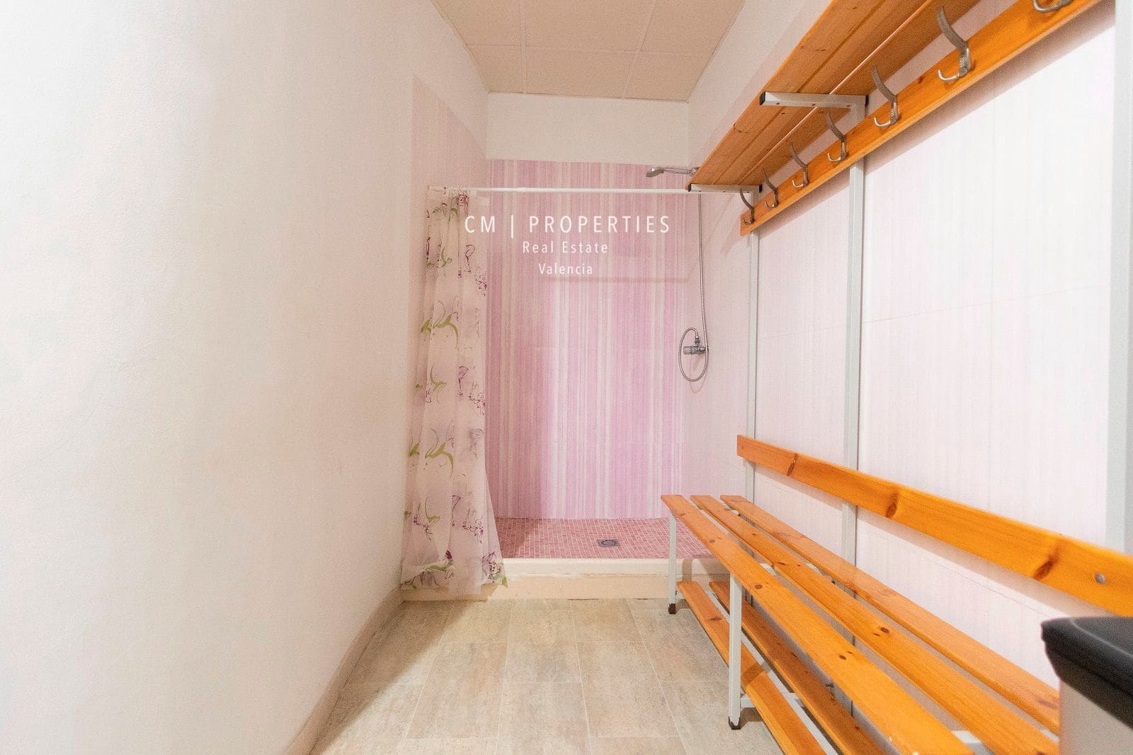 Kommersiell til salgs i Valencia by - € 560 000 (Ref: 8333012)