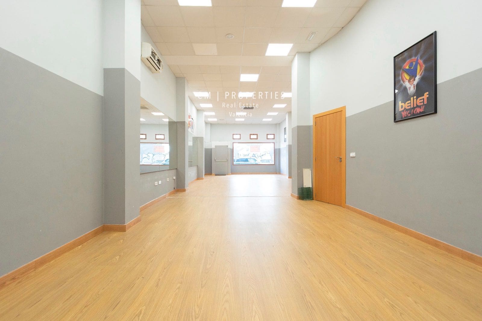 Kommersiell til salgs i Valencia by - € 560 000 (Ref: 8333012)