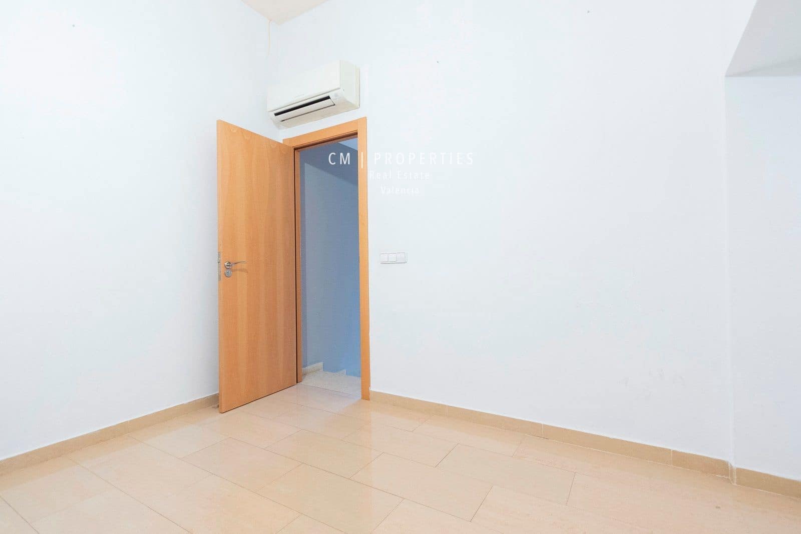 Kommersiell til salgs i Valencia by - € 560 000 (Ref: 8333012)