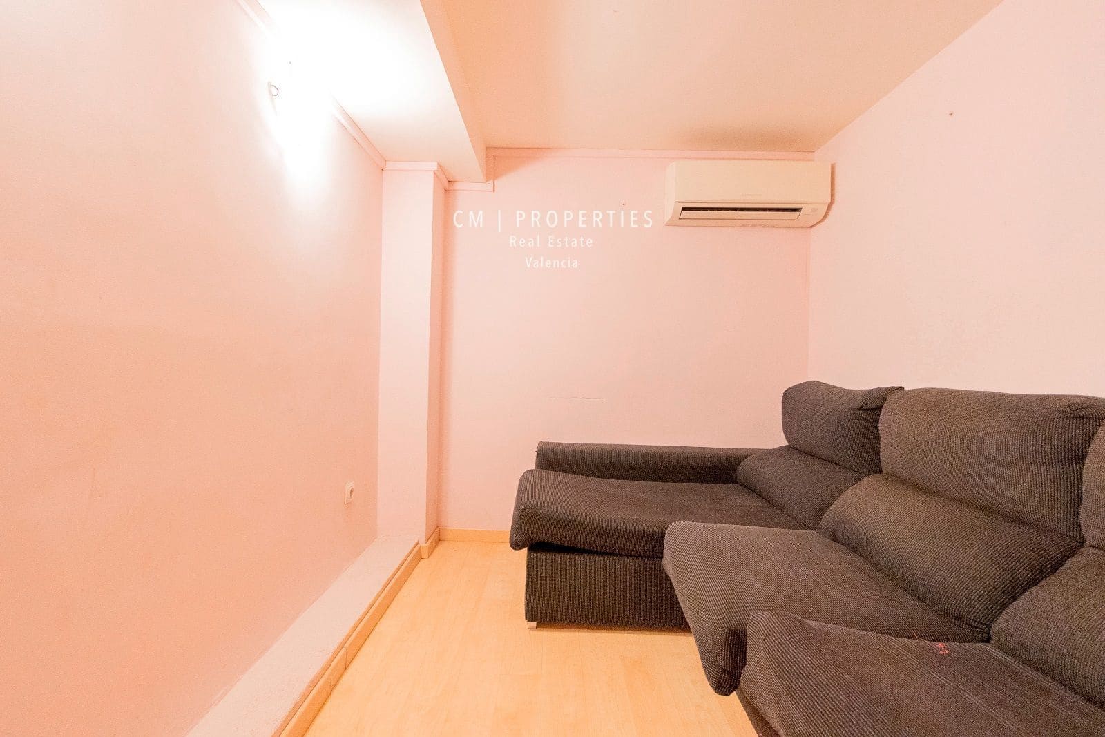 Kommersiell til salgs i Valencia by - € 560 000 (Ref: 8333012)