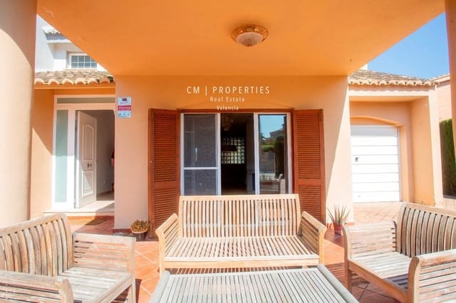 4 bedroom Villa for rent in Paterna with pool garage - € 2,800 (Ref: 8333019)