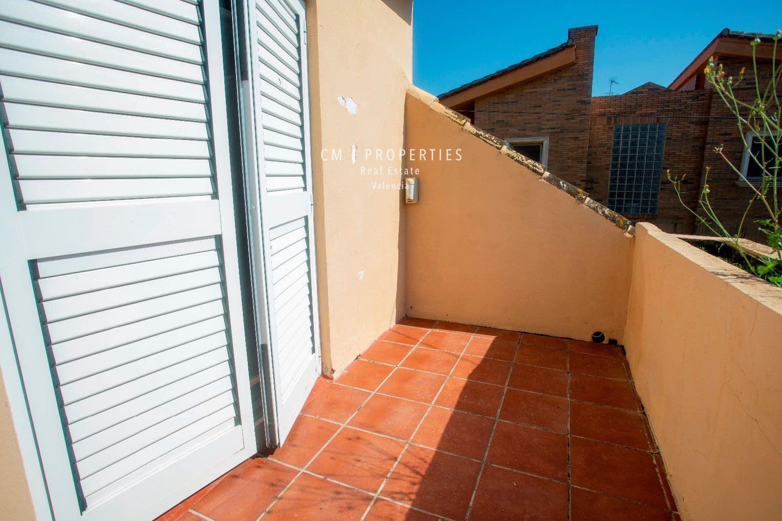 4 bedroom Villa for rent in Paterna with pool garage - € 2,800 (Ref: 8333019)