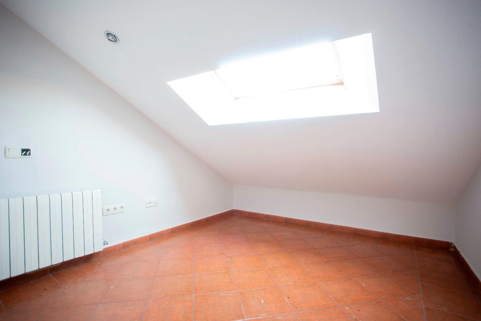 4 bedroom Villa for rent in Paterna with pool garage - € 2,800 (Ref: 8333019)