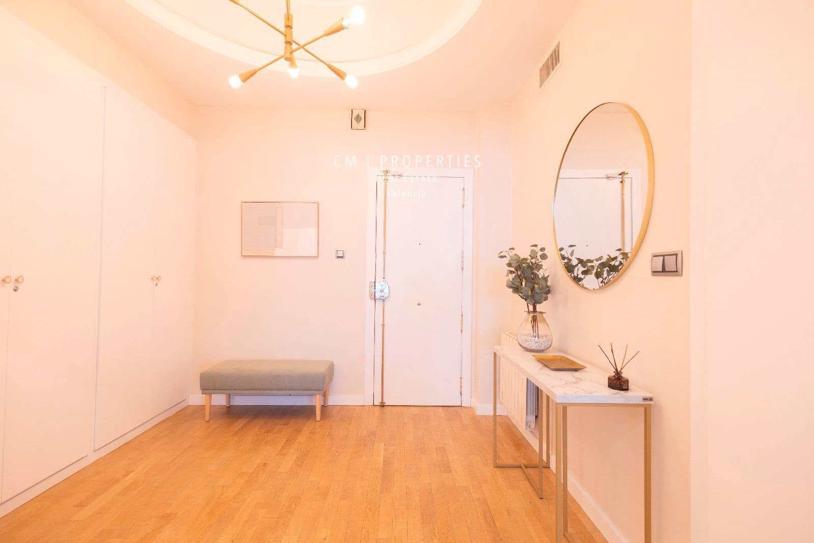 3 soverom Leilighet til leie i Valencia by - € 5 300 (Ref: 8333030)