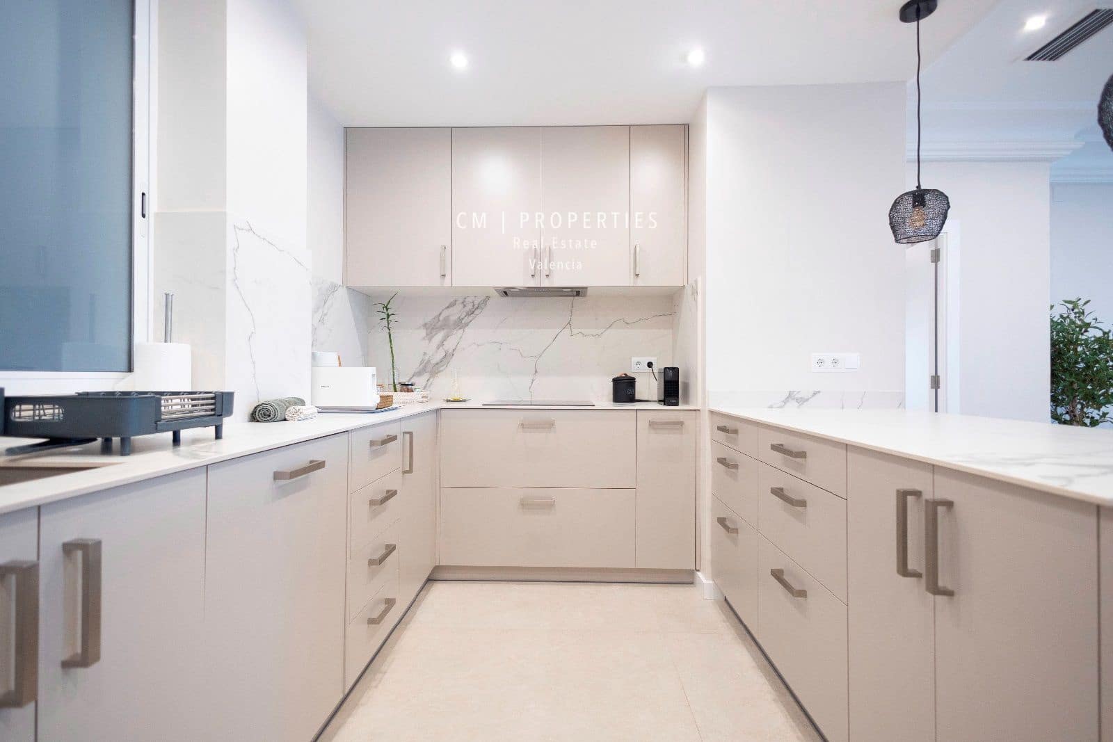 3 soverom Leilighet til leie i Valencia by - € 5 300 (Ref: 8333030)