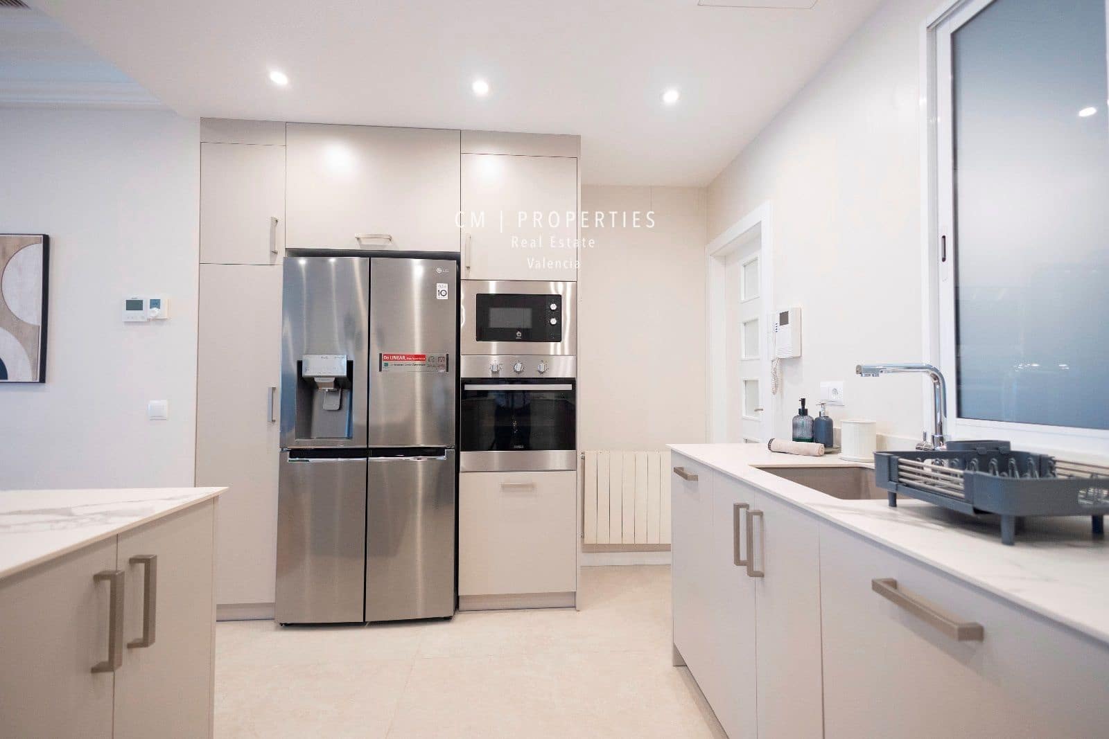 3 soverom Leilighet til leie i Valencia by - € 5 300 (Ref: 8333030)