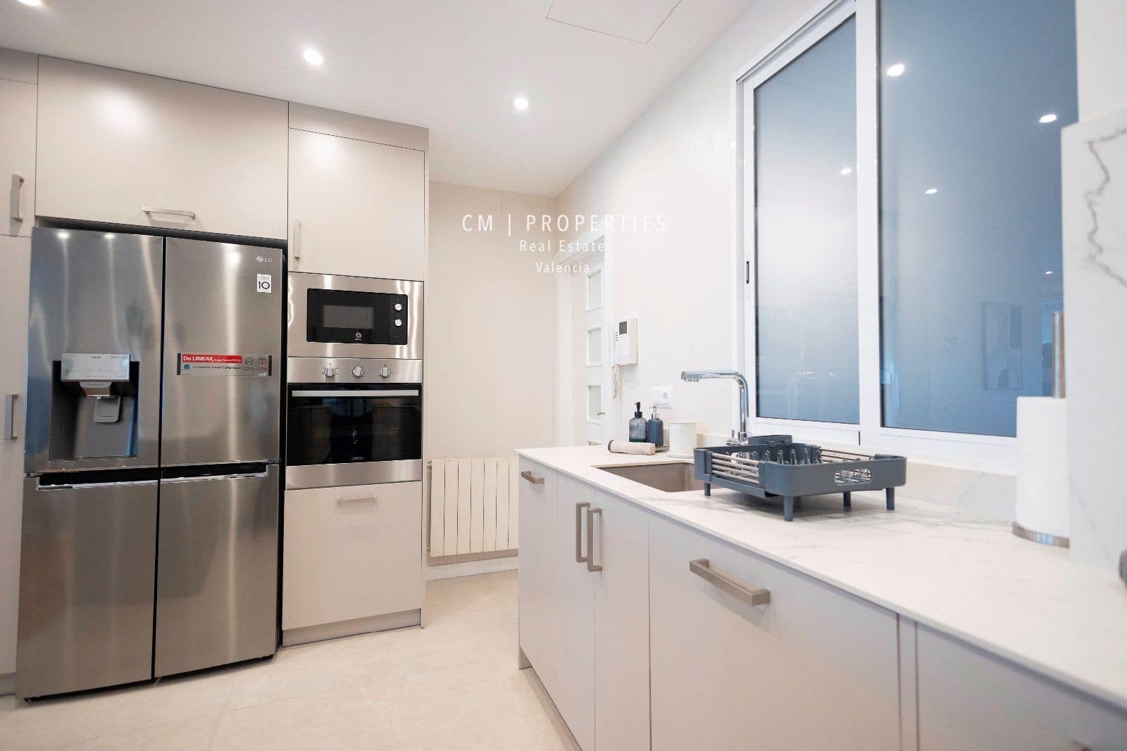 3 soverom Leilighet til leie i Valencia by - € 5 300 (Ref: 8333030)