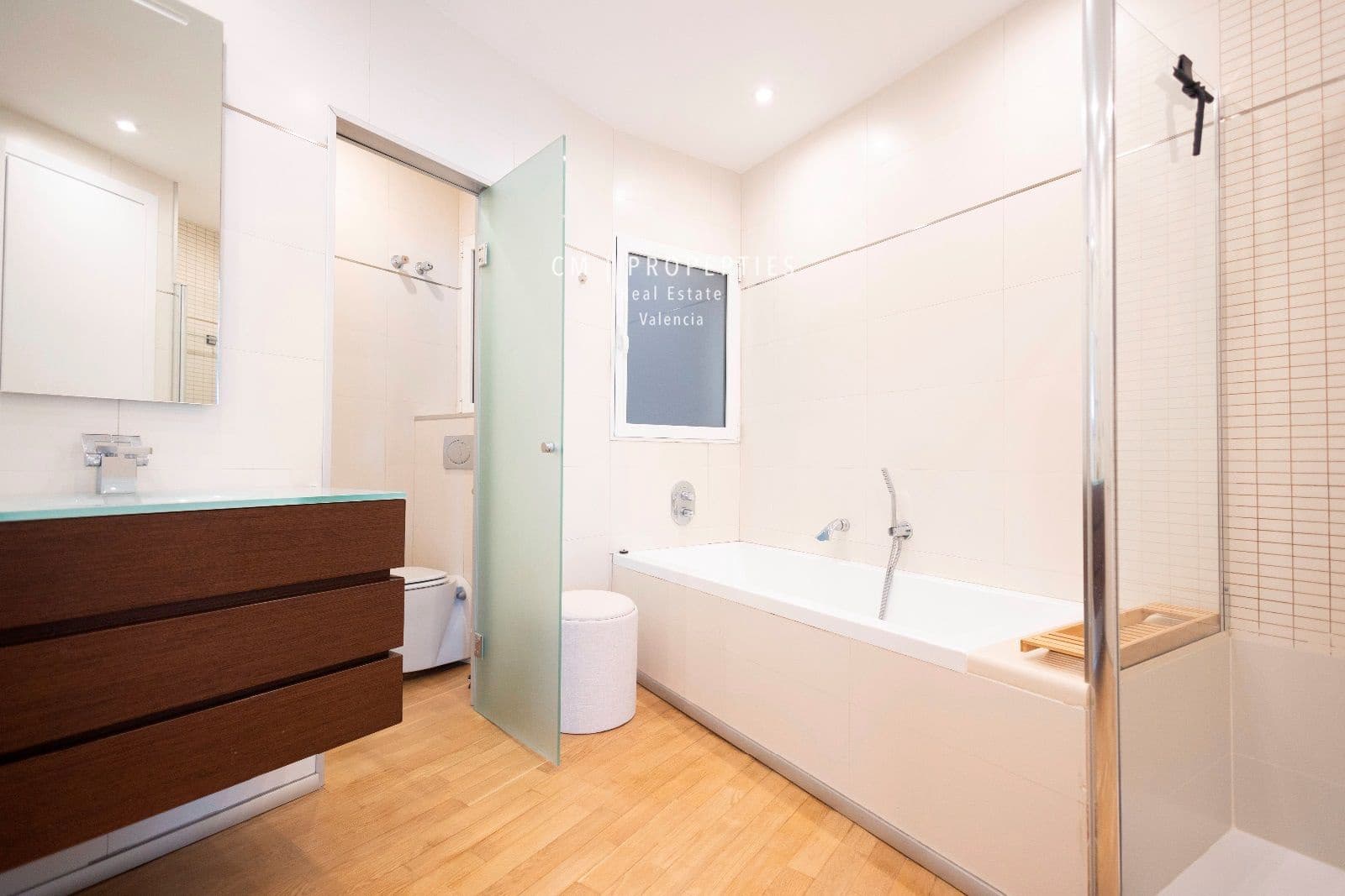 3 soverom Leilighet til leie i Valencia by - € 5 300 (Ref: 8333030)